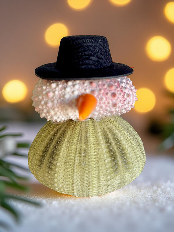 snowman-sea-urchin-figurine-01a