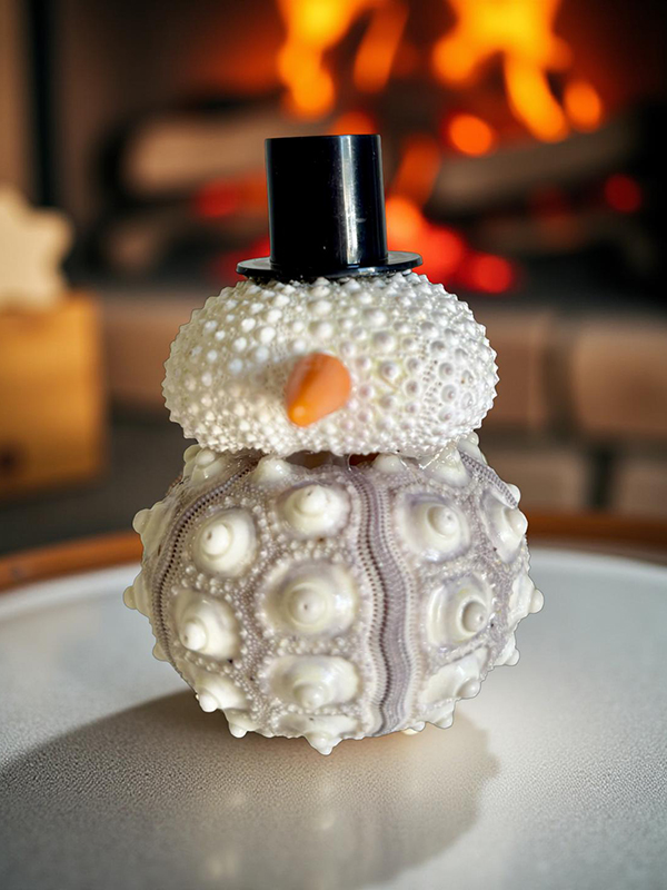 snowman-sea-urchin-figurine-02a